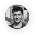 Retrato de K. Misaghian, CEO de Sage Sentinel